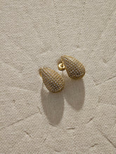 Boucle d'oreille goutte serti